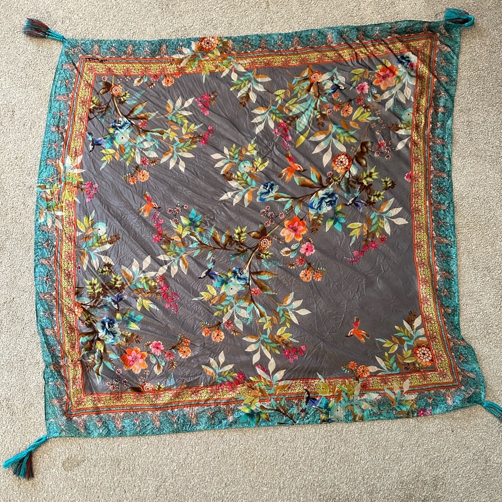 🕊️ Johnny Was 100% Silk Scarf – Boho Floral Beauty! 🌸